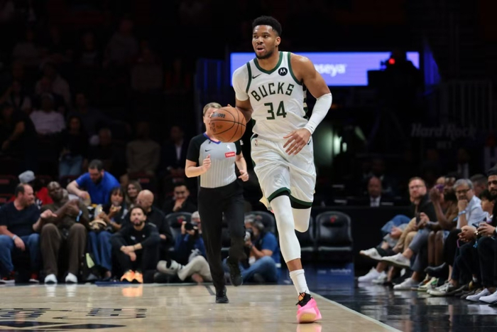 开云-NBA超级得分手分档：麦迪字母哥仅三档，詹皇库里二档，一档4人|德维恩·韦德|艾弗森|威尔金斯|吉安尼斯·安特托孔波|恩比德_新浪体育_新浪新闻